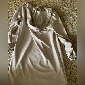 I/4 front zip casual sweatshirt dress / length 30 inches / never worn